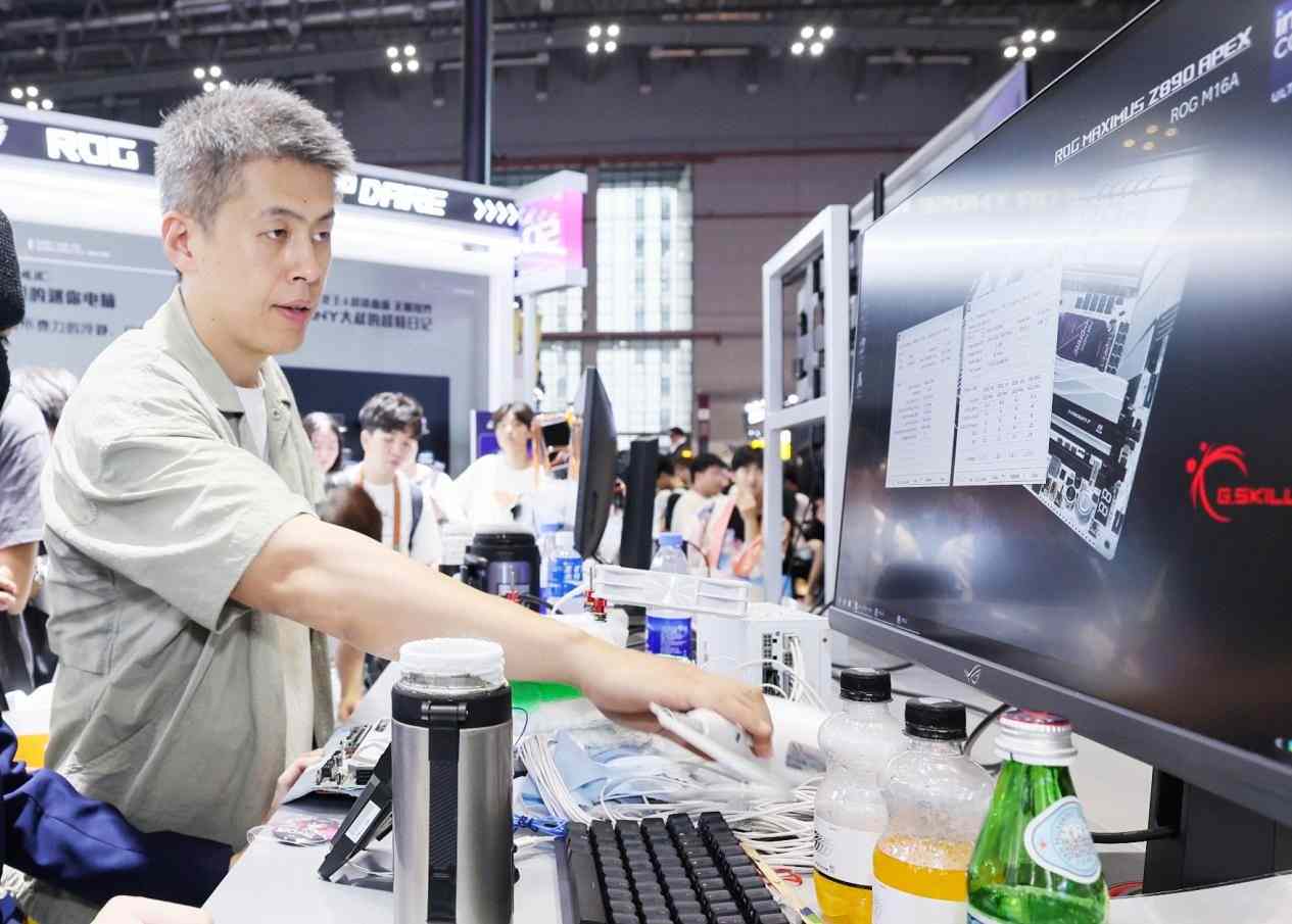 ROG玩+乐园IP联动引爆次元文化狂欢(图15)