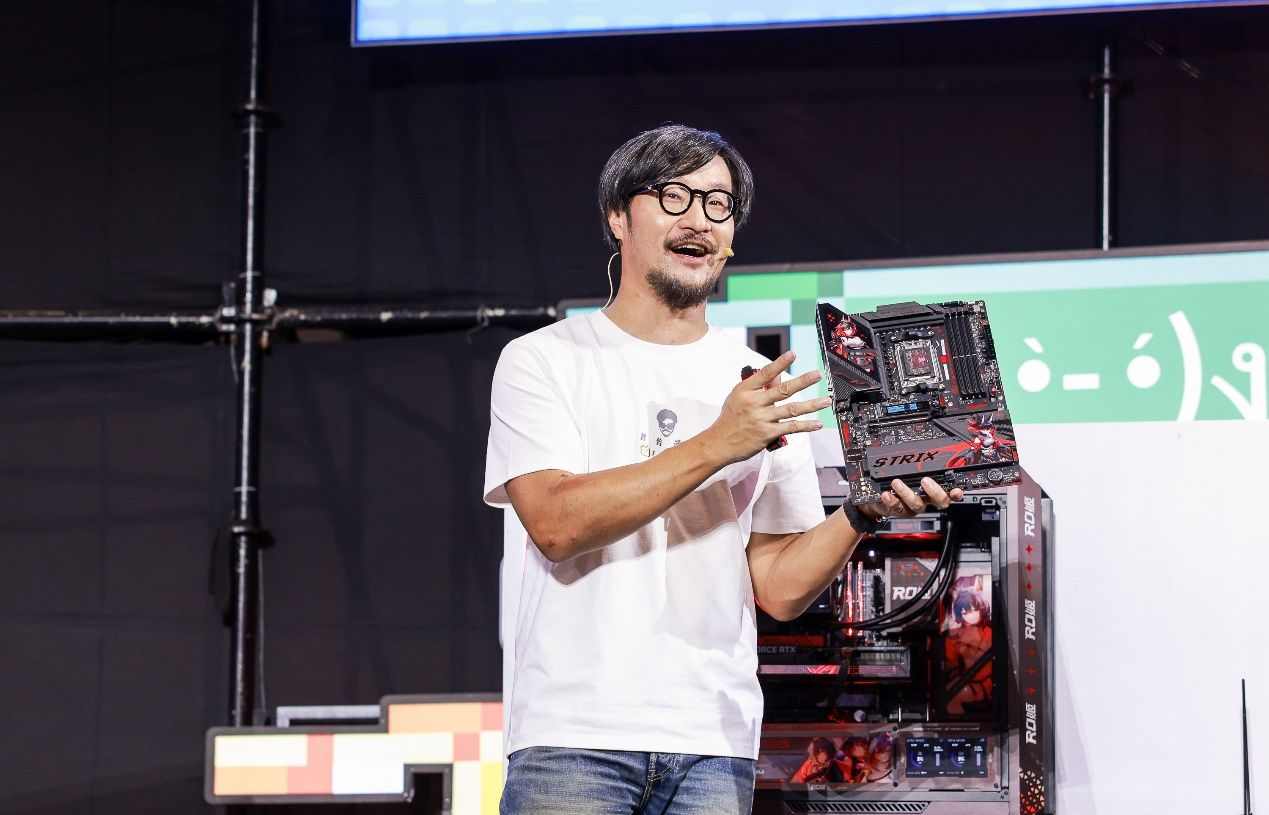 ROG AMD平台主板亮相BW2025：初音未来联名震撼登场(图1)