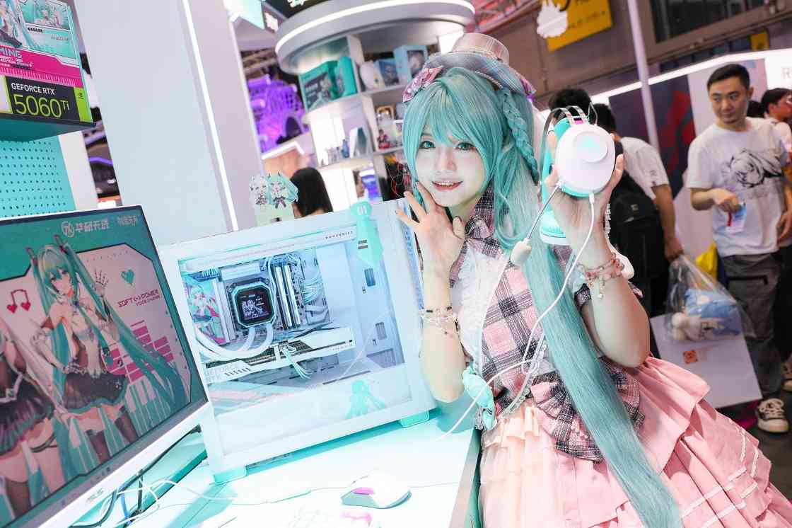 ROG BW2025联名新品亮相 二次元电竞体验升级(图7)