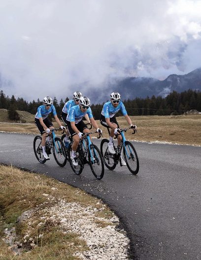 迪卡侬进军太空推出宇航服，平价品牌转型高端新路径(图22)