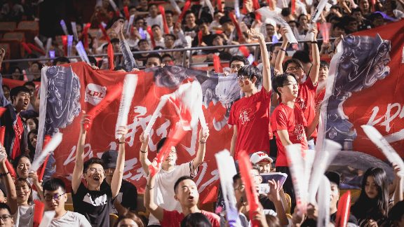 英雄联盟如何重塑中国电竞文化与玩家记忆的十五年(图2)