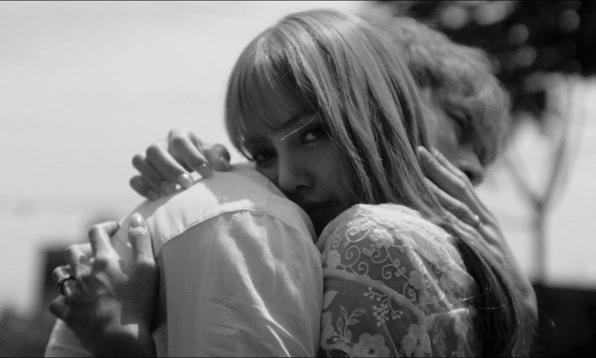 Lisa新MV《DREAM》正式上线 坂口健太郎联袂出演爱情故事