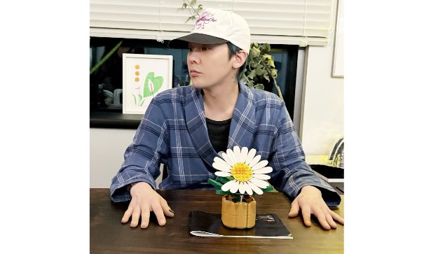 G-DRAGON亲自设计！小雏菊积木礼盒开放预购