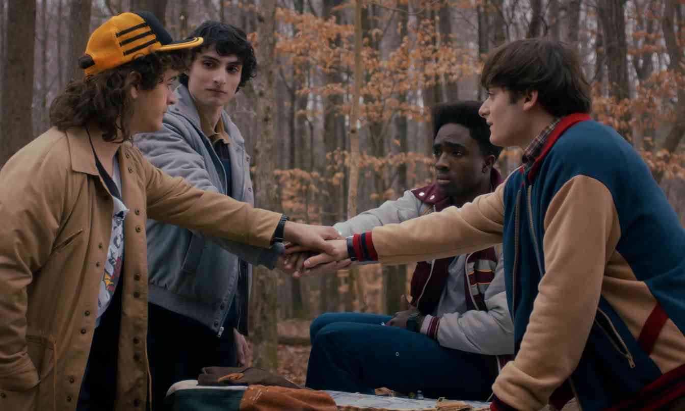 《怪奇物语》最终季周边推荐：立体书、拍立得、桌游等精美收藏品指南