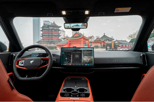 福特智趣烈马上市，以“全地形露营SUV”入局新能源市场(图5)